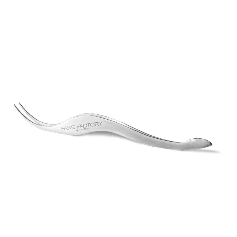 FAKE FACTORY Lash & Brow Pinzette - Well Medica Shop